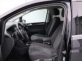 Volkswagen Touran 2,0 TDI 110kW DSG Highline 7M - náhled 11