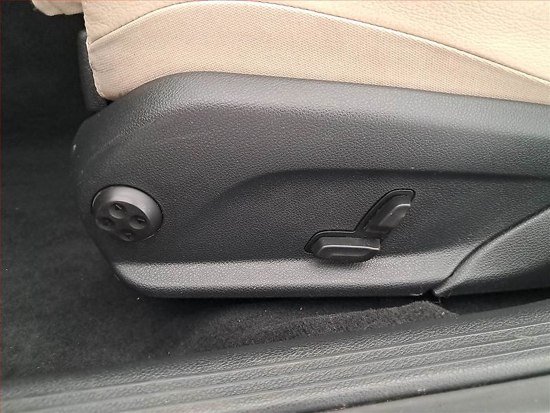 Mercedes-Benz Třídy C (2018) C 220 d, Automat, Kůže, Navi - fotka 21 z 21