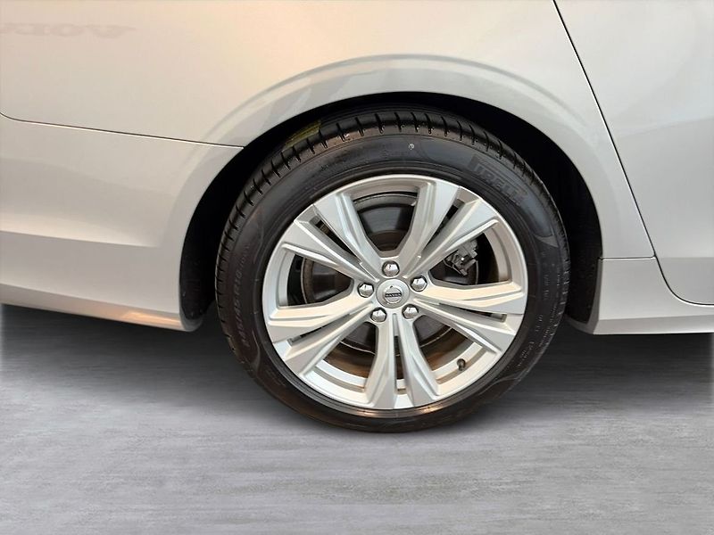 Volvo V90 B4 Diesel Core Kam NezTop Taž - fotka 6 z 16