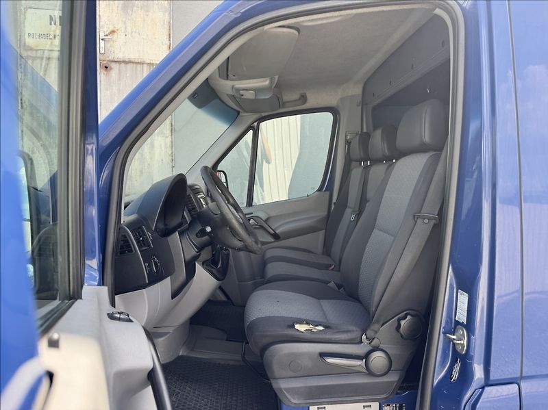Volkswagen Crafter 2,0 TDI 100kW L2H1 tažné - fotka 25 z 50