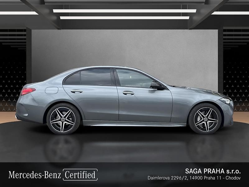 Mercedes-Benz Třídy C 220 d 4MATIC AMG Night - fotka 3 z 18