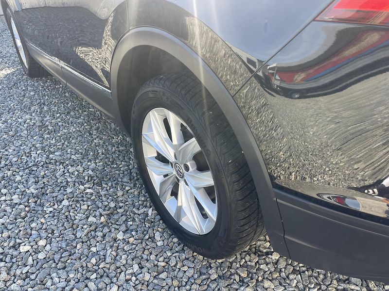 Volkswagen Tiguan 2.0TDi 150PS 4x4 DSG 179TKM 1A - fotka 32 z 131