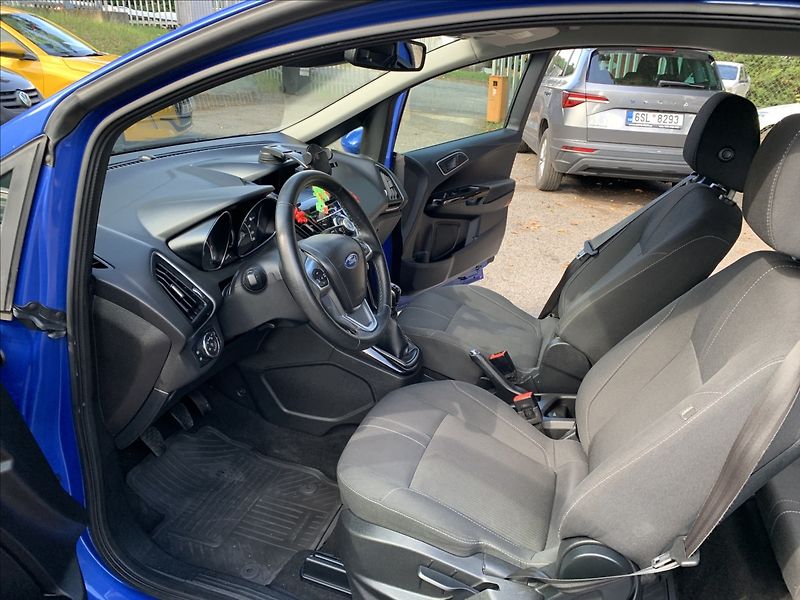 Ford B-MAX 1,0 EcoBoost - fotka 13 z 18