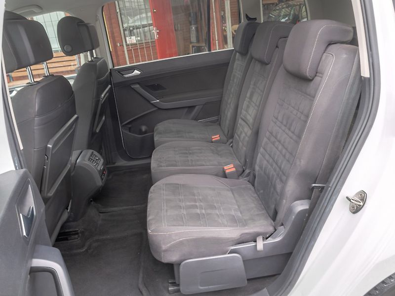 Volkswagen Touran (2019) ČR 1.5TSI 110KW DSG LED – NAVI - fotka 43 z 55