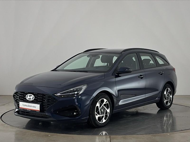 Hyundai i30 Smart DCT - fotka 1 z 26