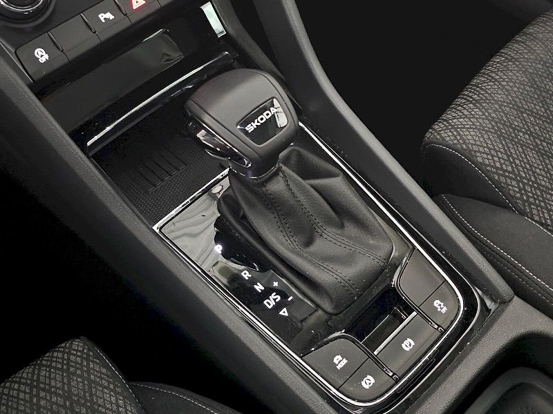 Škoda Karoq (2025) 1.5TSi 110kW DSG TOP SELECTION - fotka 22 z 31