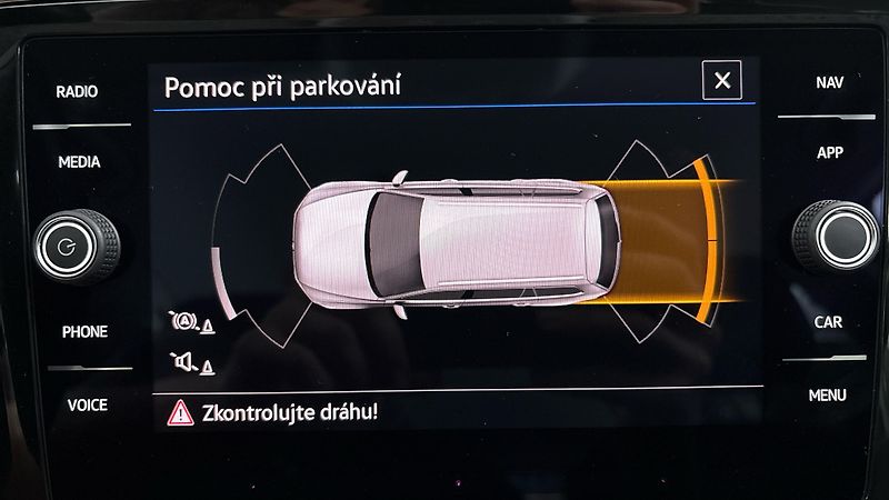 Volkswagen Passat 2.0 TDI DSG Elegance Variant - fotka 12 z 27
