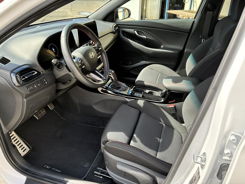 Hyundai i30 1.5 T-GDI 103kW DCT N-Line - fotka 10 z 18