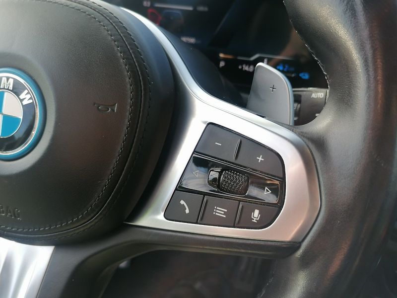 BMW Řada 3 (2023) 320e M-Sport PHEV - fotka 26 z 47