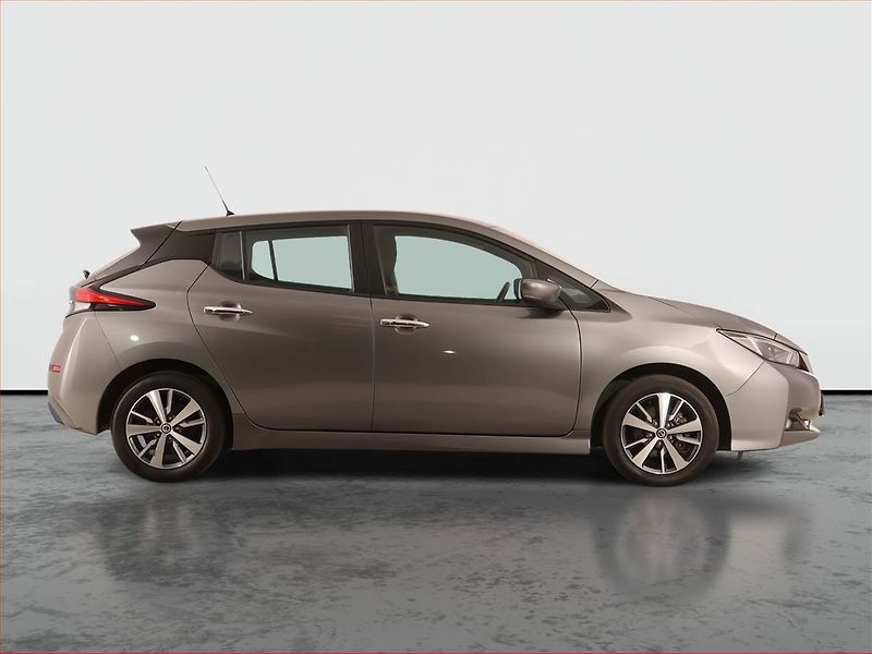 Nissan Leaf (2021) 40 kWh, SoH 90%, Automat - fotka 6 z 24