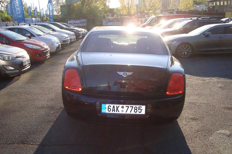 Bentley Continental Flying Spur (2006) 6.0 V12 TwinTurbo - fotka 6 z 54