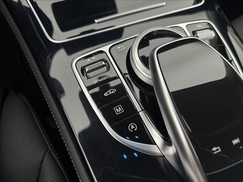 Mercedes-Benz GLC 2,1 4X4 VZDUCH 360° TAŽNÉ ČR - fotka 27 z 45