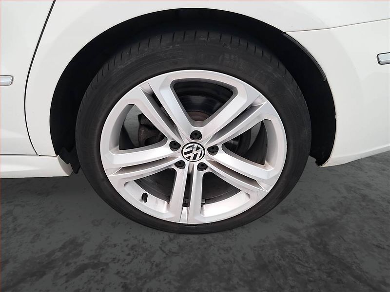 Volkswagen CC (2014) R-line 2.0 TDI, 4X4, Automat - fotka 18 z 18