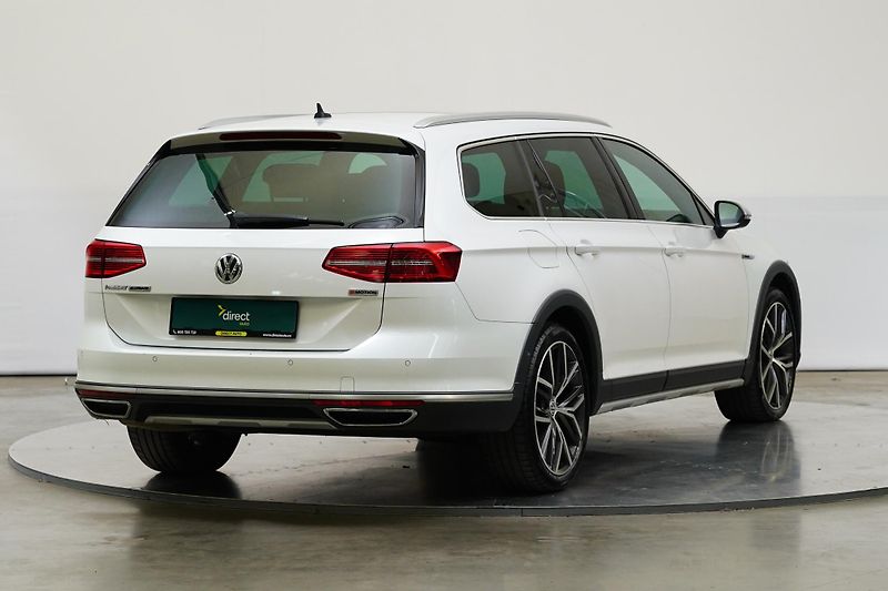 Volkswagen Passat - fotka 2 z 26