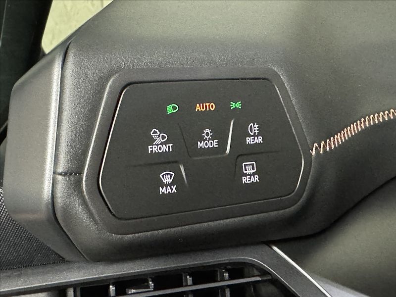 Cupra Born 150kW LED SoH 96,5% PDC - fotka 23 z 48