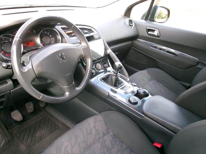 Peugeot 3008 (2010) 1.6 HDi KOUPENO ČR - fotka 9 z 12
