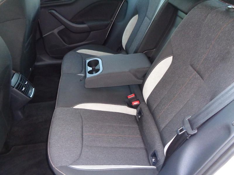Škoda Scala 1.0 TSI 7DSG SELECTION 85 kW - fotka 24 z 30