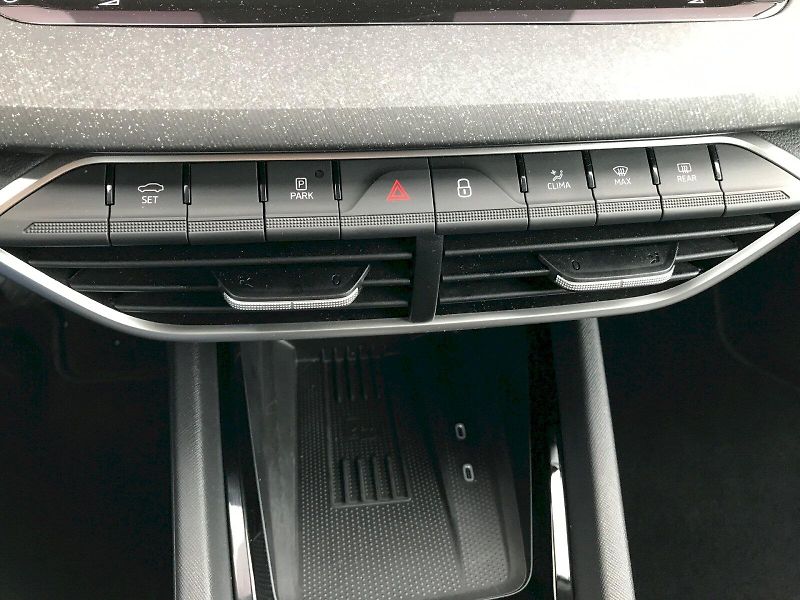 Škoda Octavia (2025) COMBI TOP SELECTION 1,5 TSI M- - fotka 28 z 30
