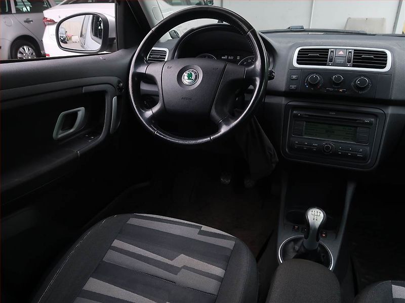 Škoda Roomster (2007) 1.6 16V, po STK, jezdí dobře - fotka 7 z 15