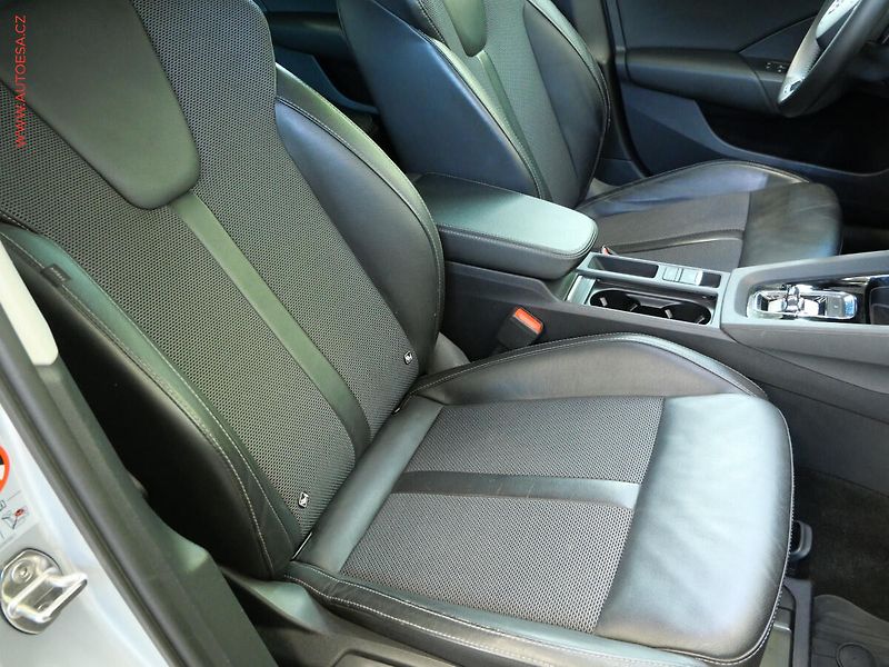 Škoda Octavia (2021) 1.0 TSi e-TEC, Style, DSG - fotka 12 z 24