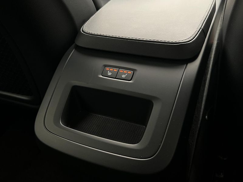 Volvo XC90 B5 AWD BRIGHT PLUS 7 MÍST AUT  - fotka 23 z 51