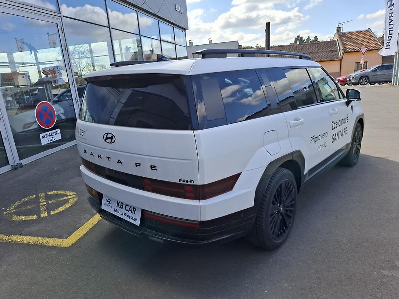 Hyundai Santa Fe (2026) 1,6TGDI PHEV 185kW CALLIG 4X4 - fotka 5 z 9
