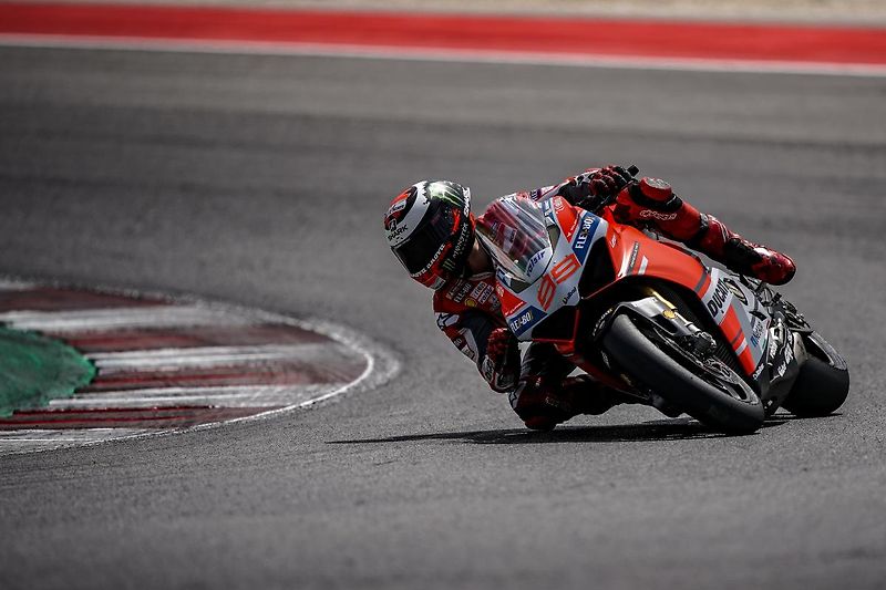 Ducati Panigale V4 S (2018) CORSE ex Jorge Lorenzo - fotka 15 z 39