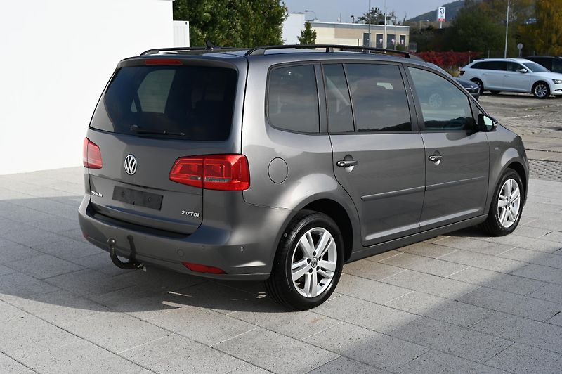 Volkswagen Touran 2.0TDI 103KW Match 7Míst 11/12 - fotka 5 z 49