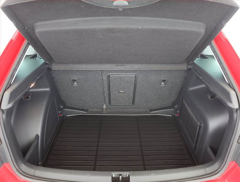 Škoda Rapid (2017) Spaceback 1.0 TSI, Serv.kniha - fotka 18 z 18