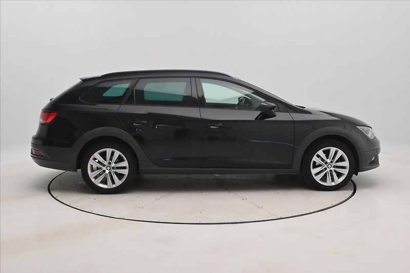 Seat Leon 2,0 TDI 110 kW 4x4 X-Perience - fotka 4 z 30