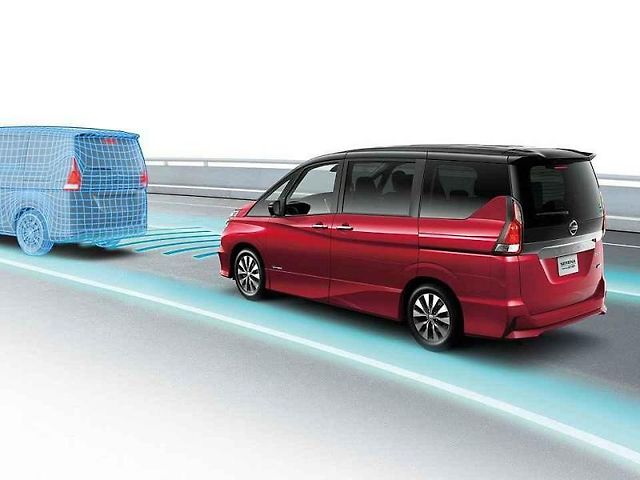 Nissan Serena.