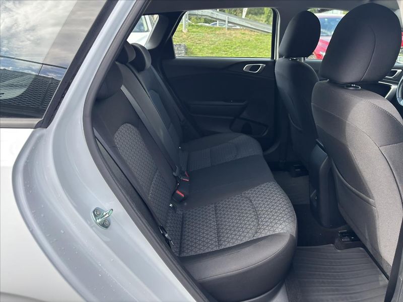 Kia Ceed 1,0 TGDi SPIN ZÁRUKA CARPLAY - fotka 14 z 36