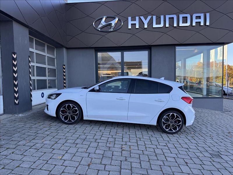 Ford Focus 1,0 ST-Line - fotka 15 z 16