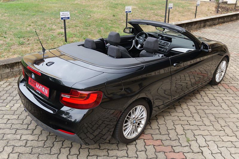 BMW Řada 2 228i Cabrio M-Sport H&K Kamera - fotka 12 z 33