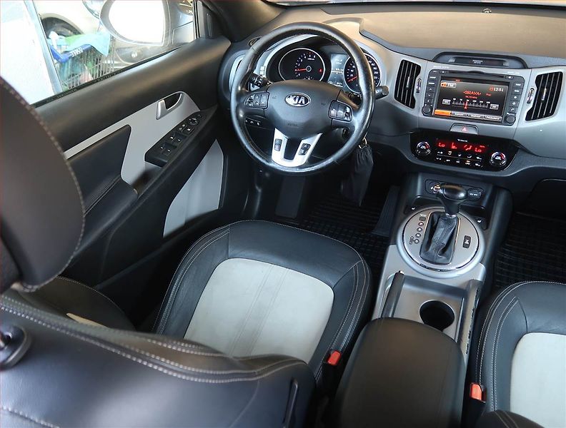 Kia Sportage (2015) Premium 2.0 CRDi, 4X4 - fotka 7 z 19
