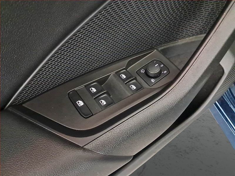 Škoda Octavia (2023) 2.0 TDI, ČR,1.maj, Serv.kniha - fotka 15 z 17