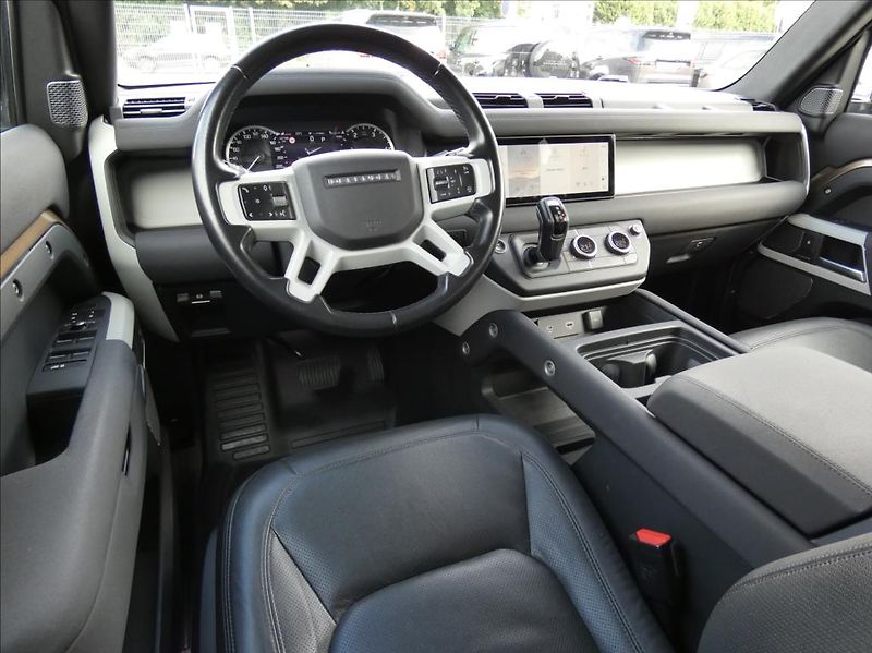 Land Rover Defender 3,0 D300 110 SE,1.maj,ČR,DPH - fotka 11 z 35