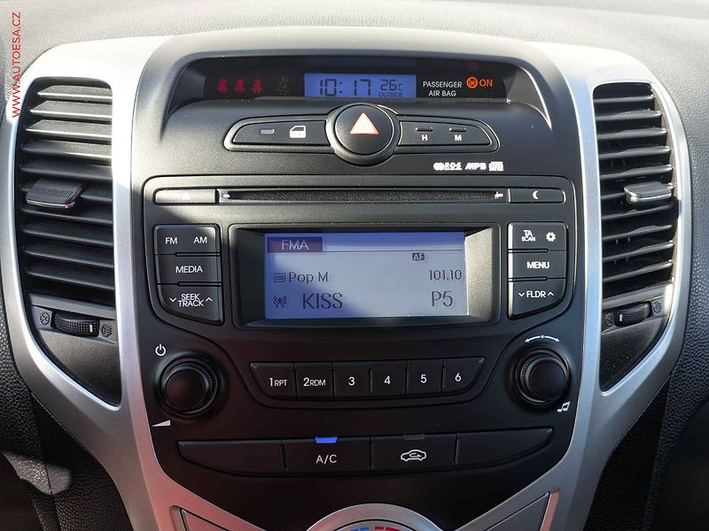 Hyundai ix20 (2016) 1.4 CVVT, 1.maj,ČR, AC, temp - fotka 11 z 16