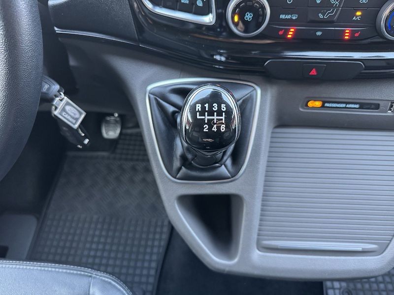 Ford Tourneo Custom (2022) 2.0EcoBlue Xenony Navi Kamera - fotka 8 z 49