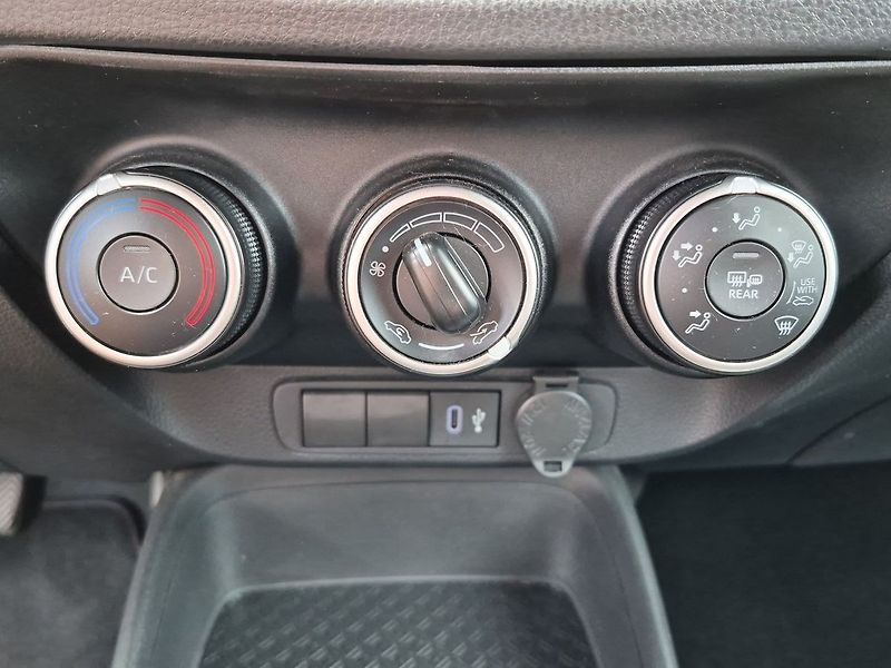 Toyota Ostatní 1,0 VVT-i Comfort - fotka 18 z 21