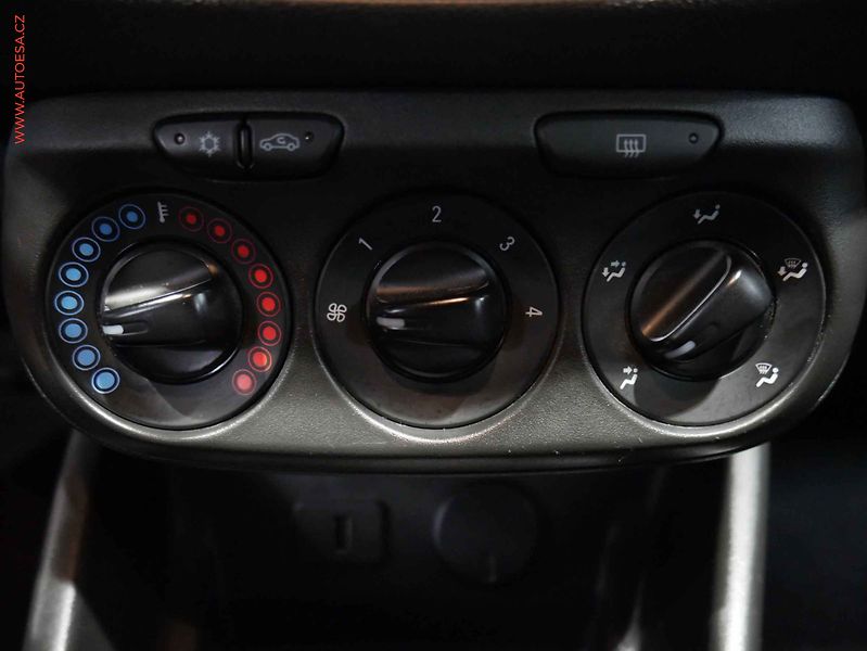 Opel Corsa (2017) 1.4i, 1.maj,ČR, servis.kniha - fotka 15 z 16