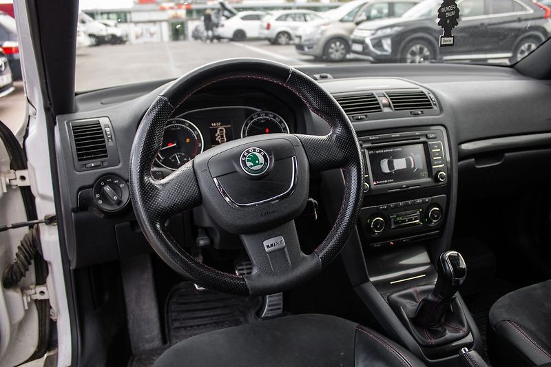 Škoda Octavia - fotka 13 z 34