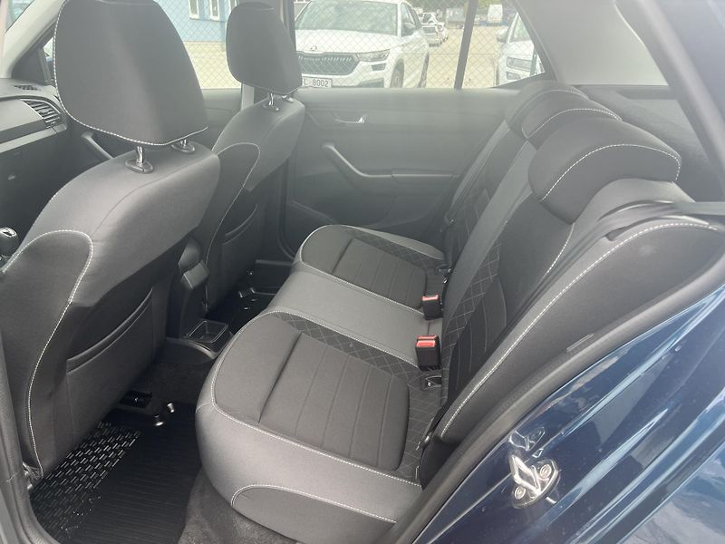 Škoda Fabia 1.0TSi 70kw KAMERA TEMPOMAT - fotka 26 z 43