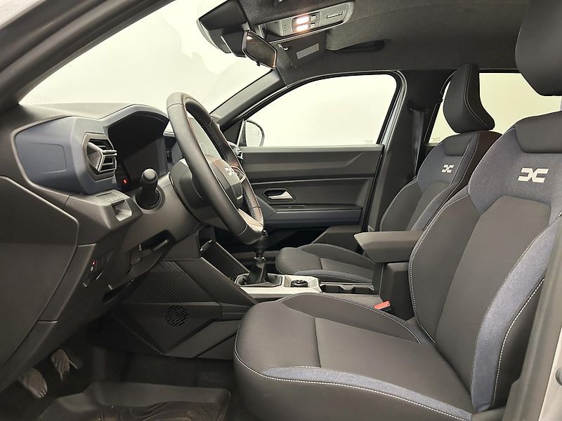 Dacia Duster 1.2 TCE 4x4 Journey - fotka 17 z 26
