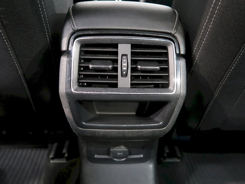 Škoda Karoq (2019) AMBITION 1.0TSI 85KW - fotka 33 z 35