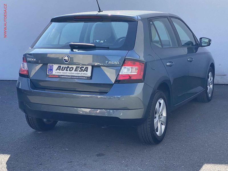 Škoda Fabia (2016) 1.2TSi, ČR, DSG, kamera - fotka 4 z 18
