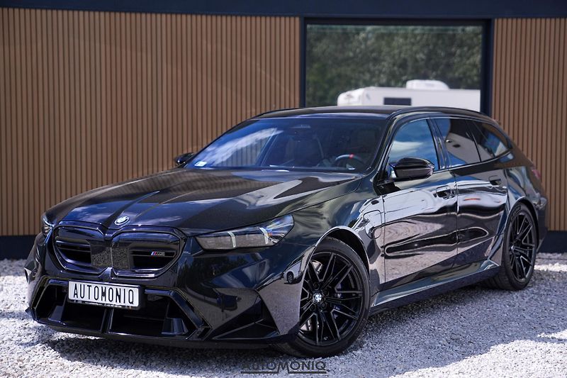 BMW M5 (2026) M5 Touring xDrive M Drive,Pano - fotografie inzerátu