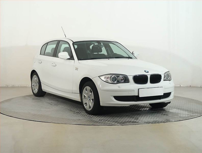 BMW Řada 1 (2009) 116i, Serv.kniha, Xenony - fotografie inzerátu