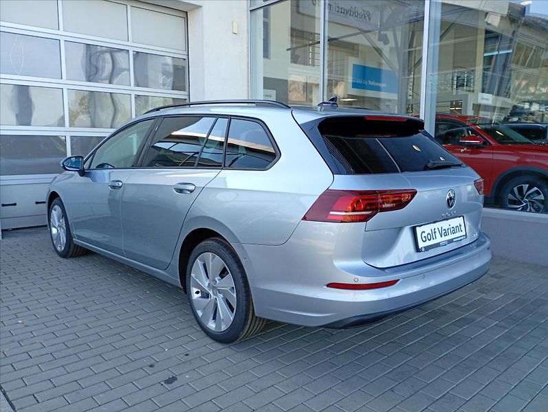 Volkswagen Golf Variant (2026) 1,5 eTSI 7DSG mHEV  People - fotka 8 z 18