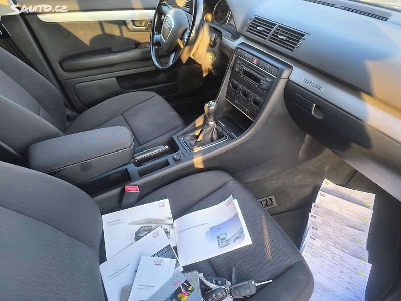 Audi A4 TDI 4X4,135TKM,KRÁSNÁ,SERVISKA - fotka 7 z 25